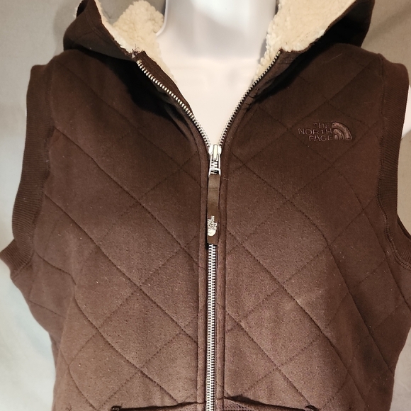 The North Face Dark Brown Quilted Vest - Picture 1 of 9